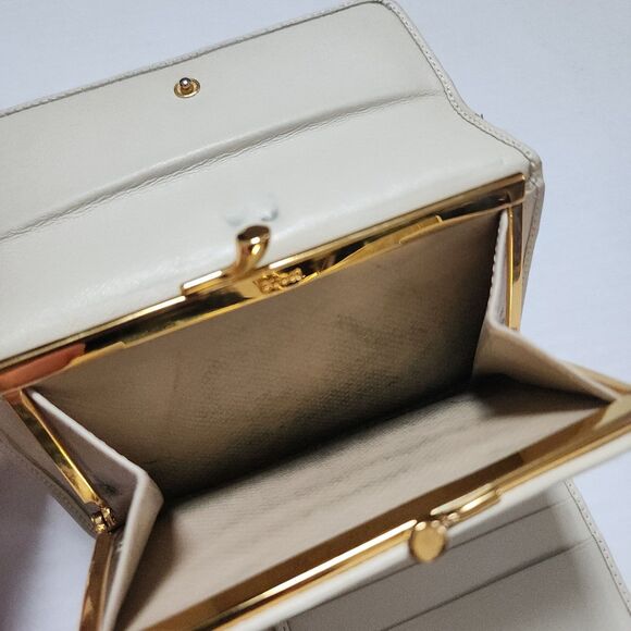 Gucci Soft Leather Bamboo Cream Tone Wallet - Picture 9 of 9